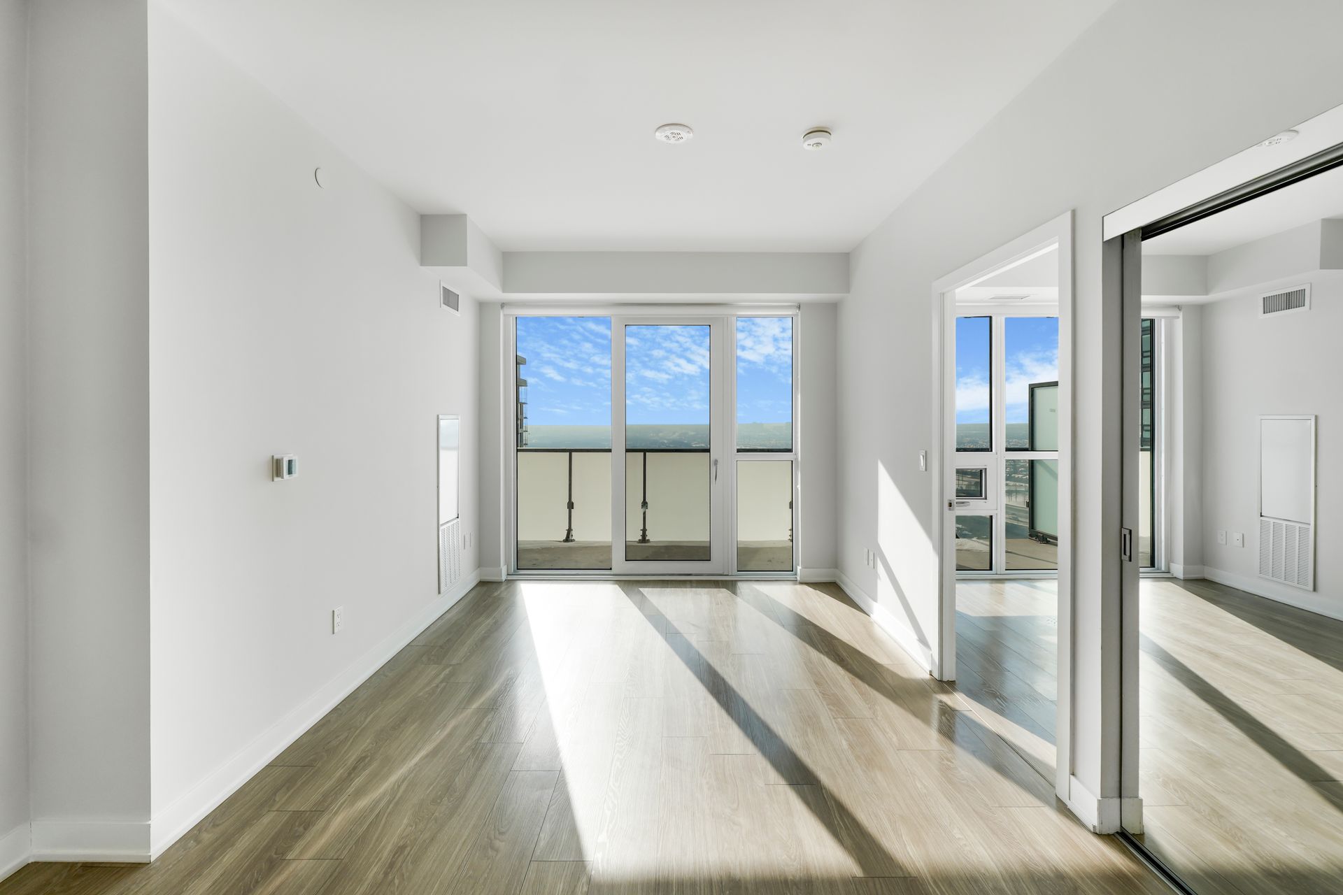 Empty room before staging